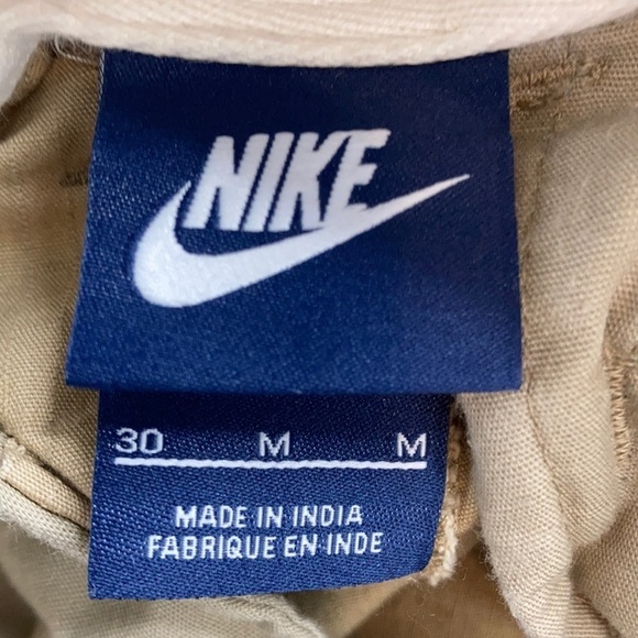 NIKE Men's Khaki Cargo Shorts Medium 30x10 - Picture 4 of 6